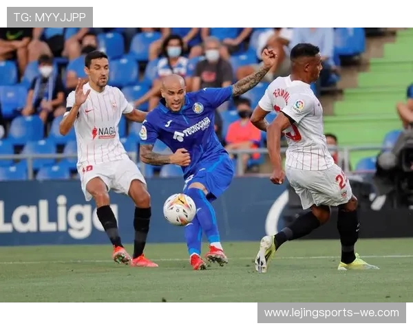 西甲最新赛季全解析：豪门争霸与黑马崛起